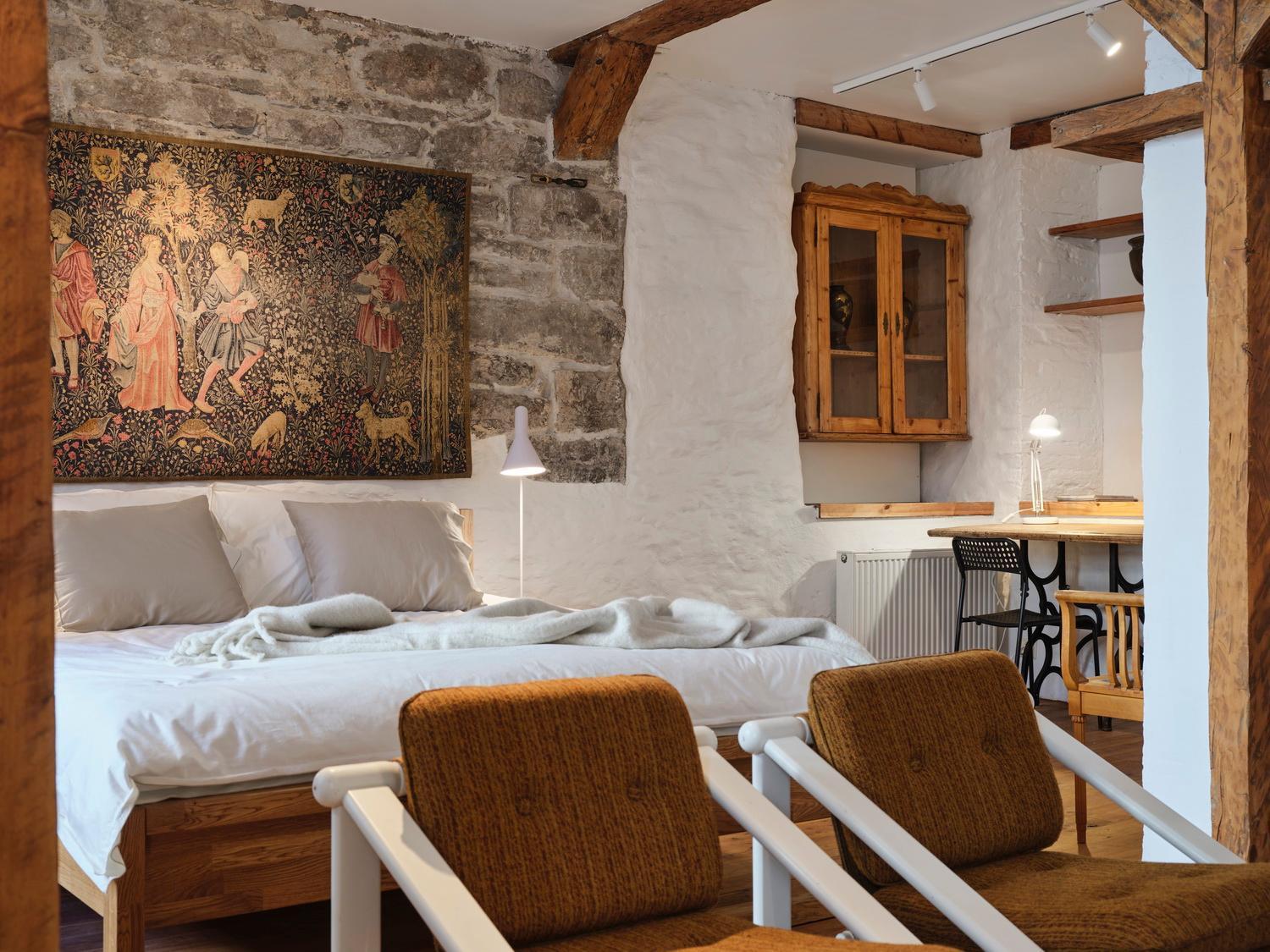 Historic Apartment With Private Garden In Old Town タリン エクステリア 写真
