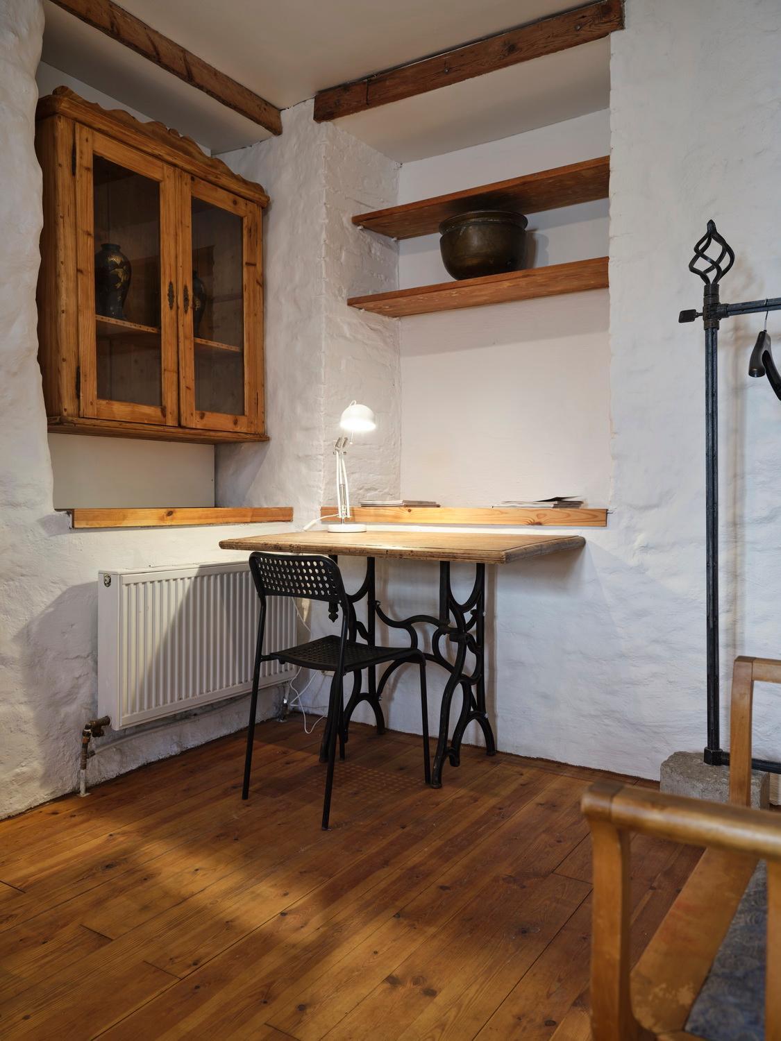 Historic Apartment With Private Garden In Old Town タリン エクステリア 写真
