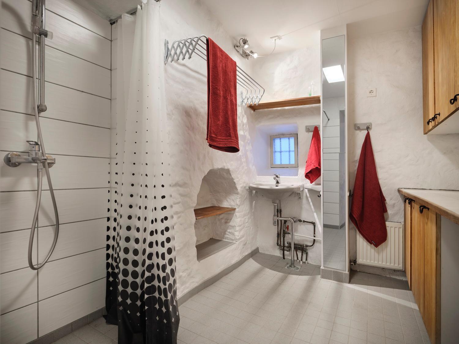 Historic Apartment With Private Garden In Old Town タリン エクステリア 写真